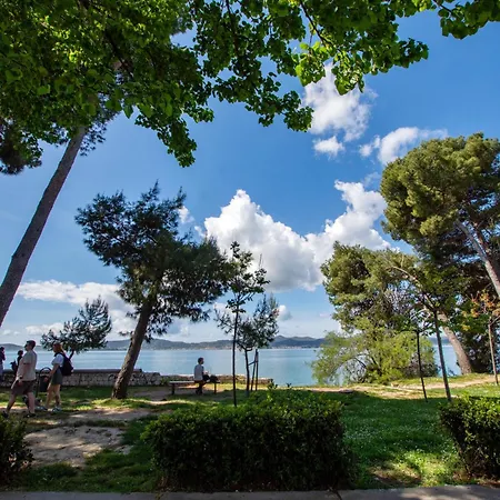 Three Pearls Deluxe By The Sea