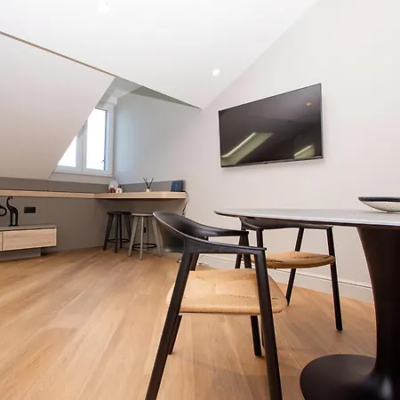 Three Pearls Deluxe By The Sea Διαμέρισμα