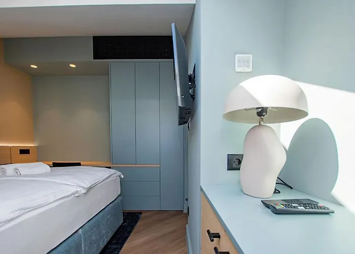 Three Pearls Deluxe By The Sea Apartman