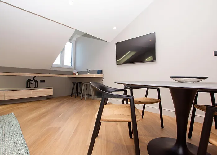 Three Pearls Deluxe By The Sea 公寓