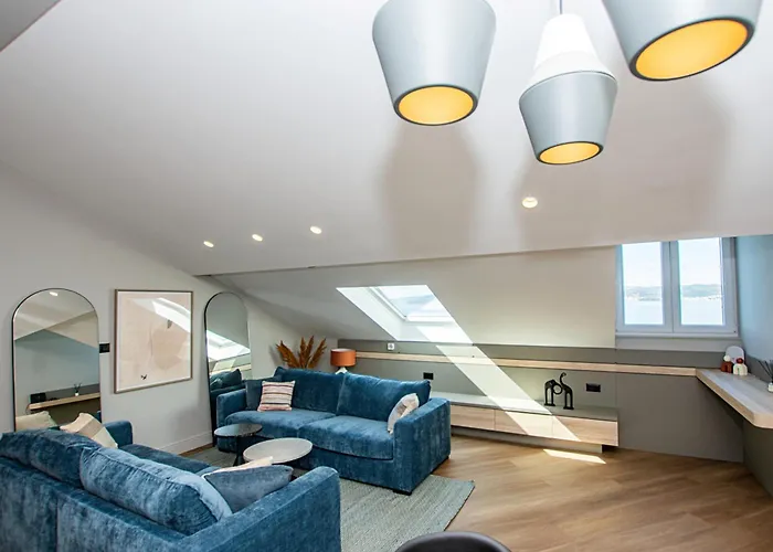 Three Pearls Deluxe By The Sea 公寓 扎达尔