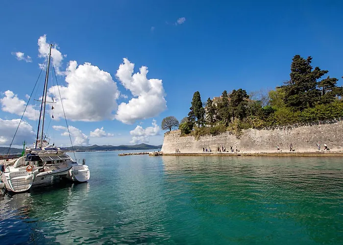 Three Pearls Deluxe By The Sea 扎达尔