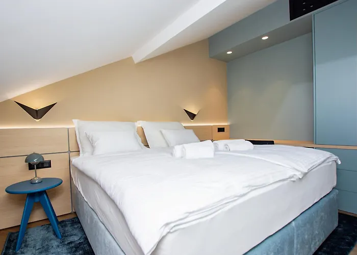 Three Pearls Deluxe By The Sea Apartman *