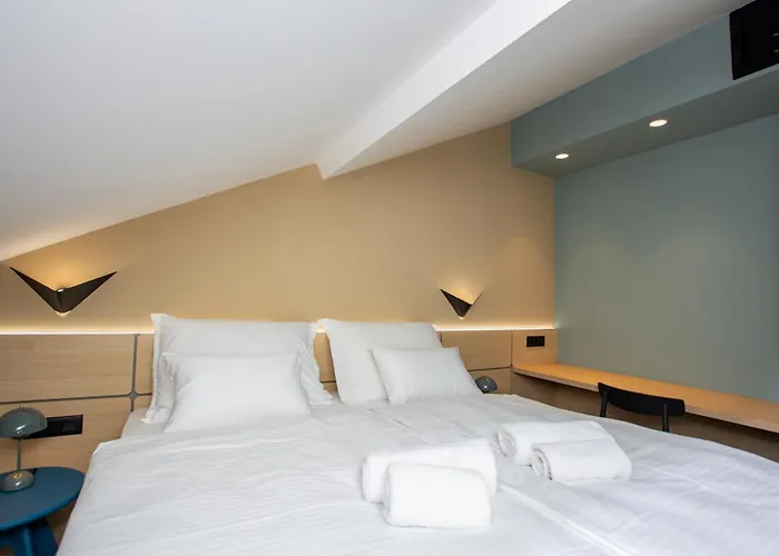 Three Pearls Deluxe By The Sea Apartman *