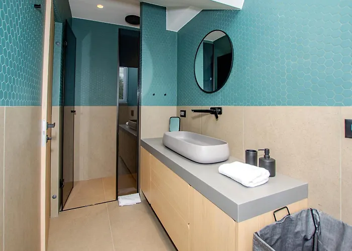 Three Pearls Deluxe By The Sea Apartman *